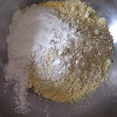  小饼：彩椒牛肉杂粮小饼