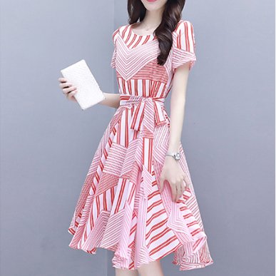 不骗你，三伏天里女人要是这样打扮出门，不知道要迷倒多少男人