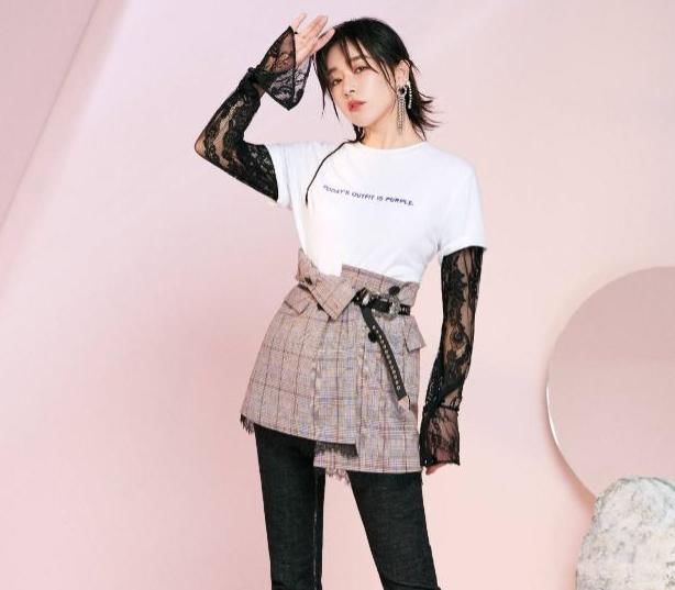 明星穿搭方法，阚清子的腰带火了，杨紫的“男友衬衫”火了