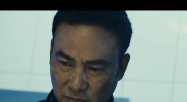 『 脸盲』捅人者被捕后回应是因为认错人?网友:又一脸盲,任达华被人捅伤