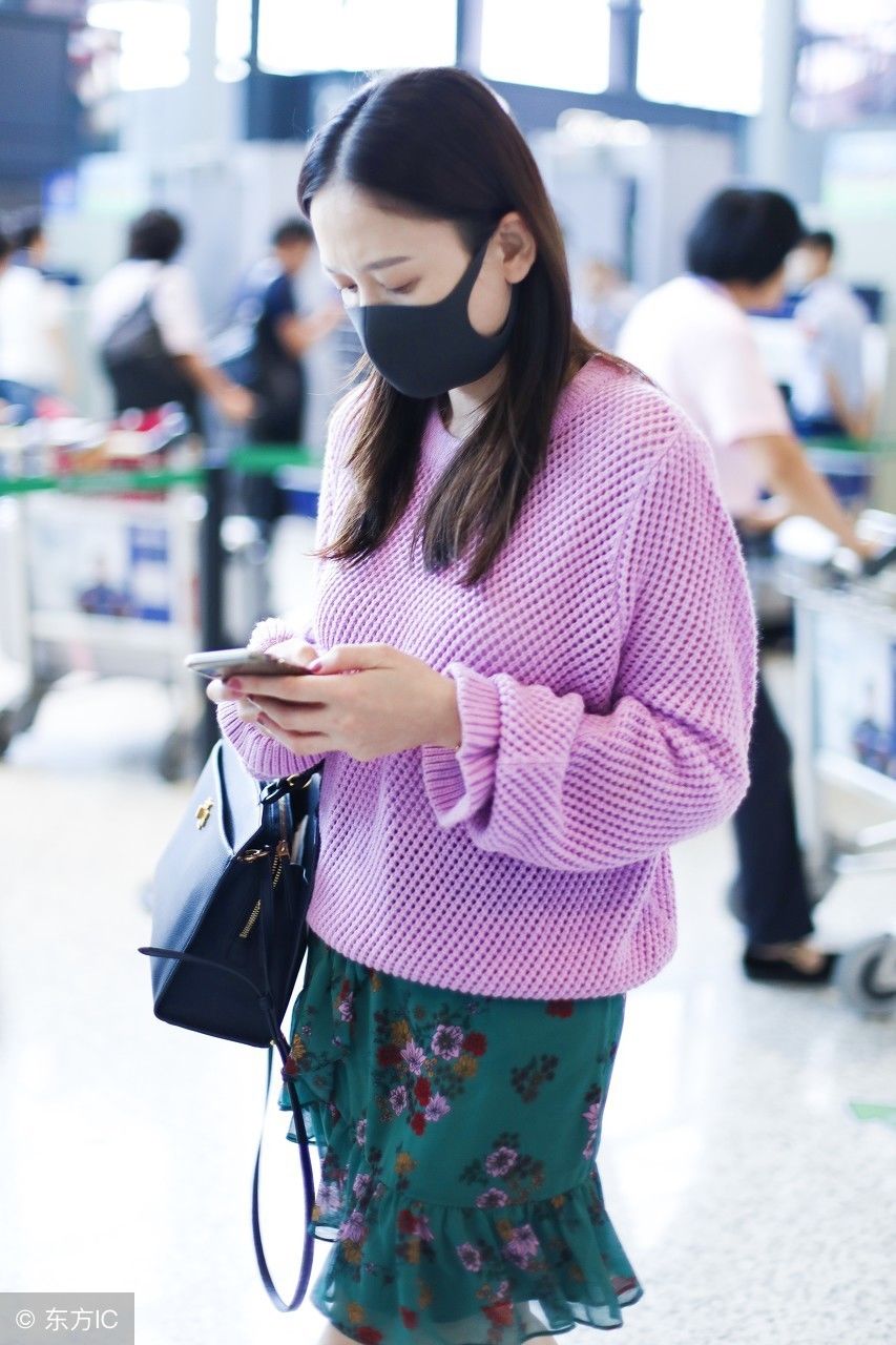 陈乔恩怎么想的，上半身毛衣，下半身短裙，网友:到底是热还是冷