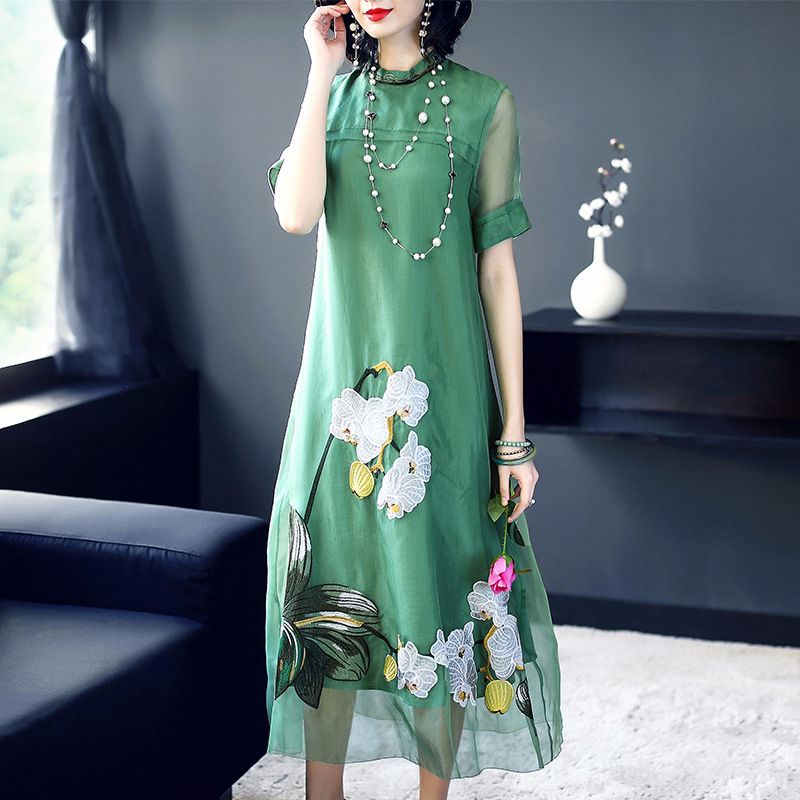 有一种中国风:“绣花裙”，比旗袍洋气，比欧货裙高贵，巨美嫩3