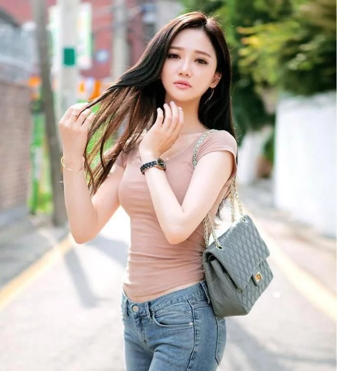 紧身裤穿出满满典雅魅力,彰显成熟稳重女人味！