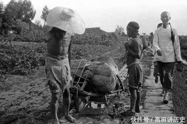 百年前真实农村人生活老照片, 比电视上演的贫苦多了, 令人心酸!