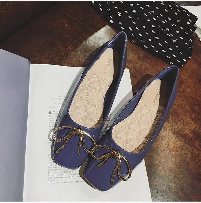 马上三伏天，建议多穿减龄女鞋，舒适透气又时尚，复古文艺唯美