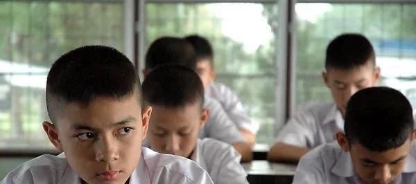  『推荐理由』刷遍各大榜单的30部恐怖影片，看过一半才敢说胆子大