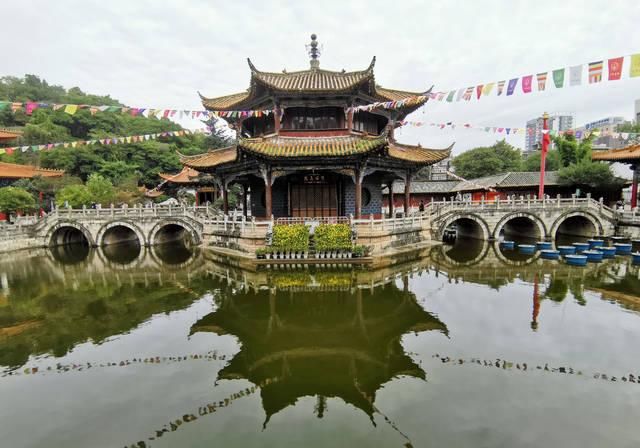 中国极罕见的倒坡寺：门票仅6元，还送一包香和2根红蜡烛