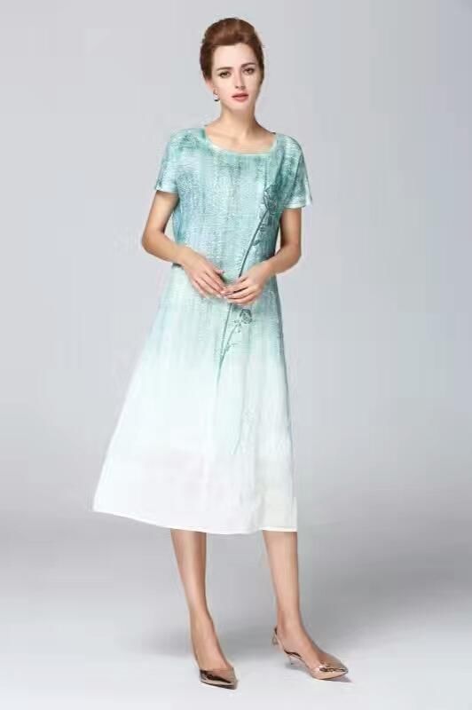 今夏最舒服的连衣裙，新中式改良旗袍！穿出东方女性的雅韵风情！