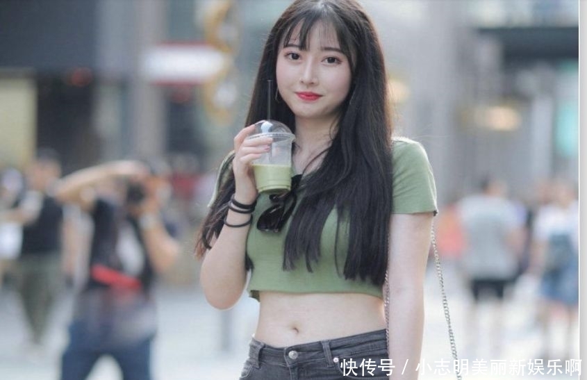  『搭配』小姐姐甜美可爱的长相，还有灵动的眼睛！