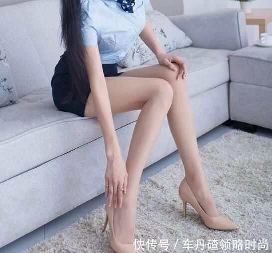 紧身打底裤凸显的完美身材,看起来如此唯美动人!!