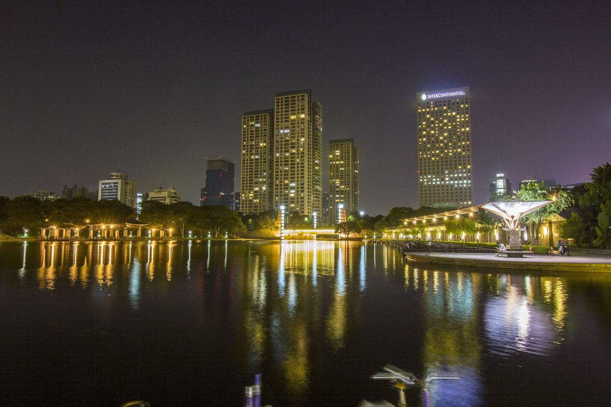 中国最有钱二线城市:富豪超湖南全省,GDP万亿却恐被邻城合并