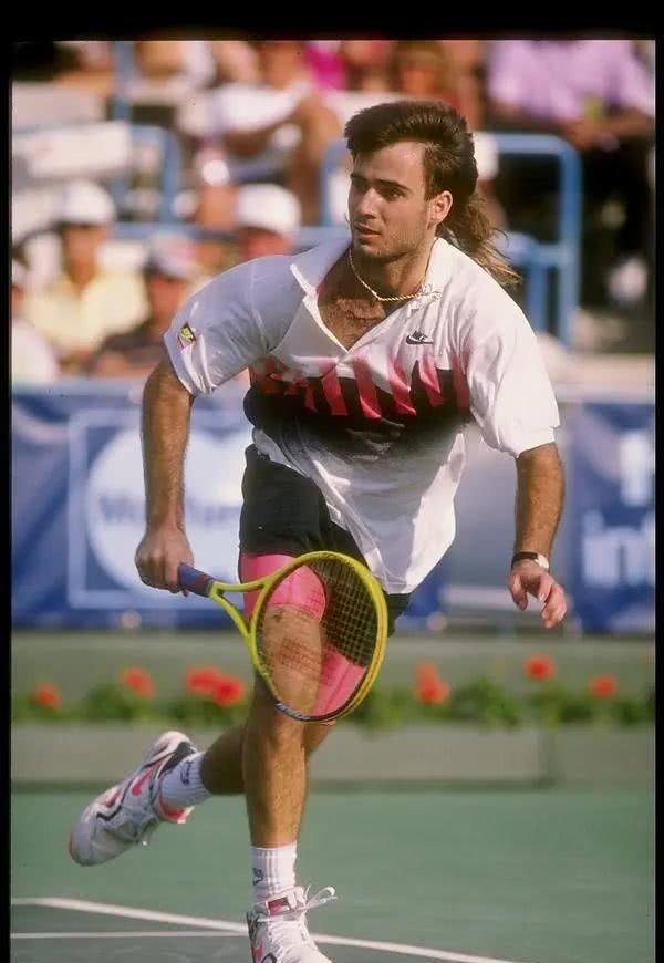  『球鞋』真相找到了！AJ 这么火都是因为他！不认识可以告别球鞋圈了……