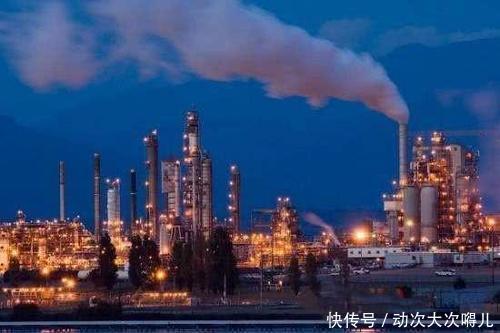 土豪国放出高铁大订单，各国不敢接下，中国却以一己之力完成
