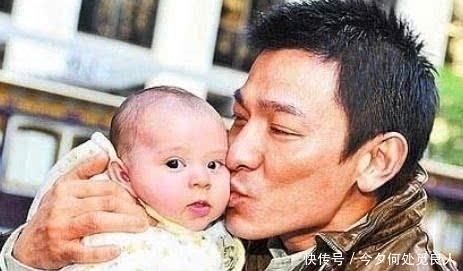  「婴儿」刘德华曾抱过的一个婴儿，如今已是香港巨星