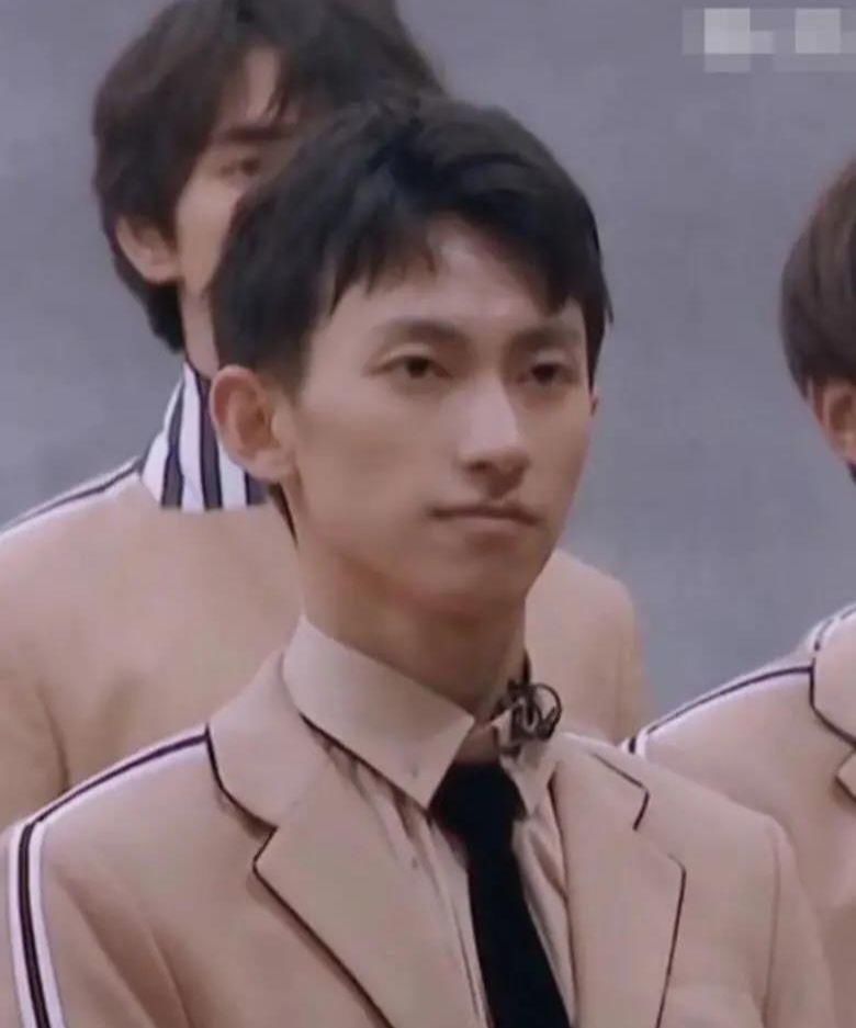 没想到@百万网红照骗翻车现场,点开前没想到这么好笑...全程高能xswl!!