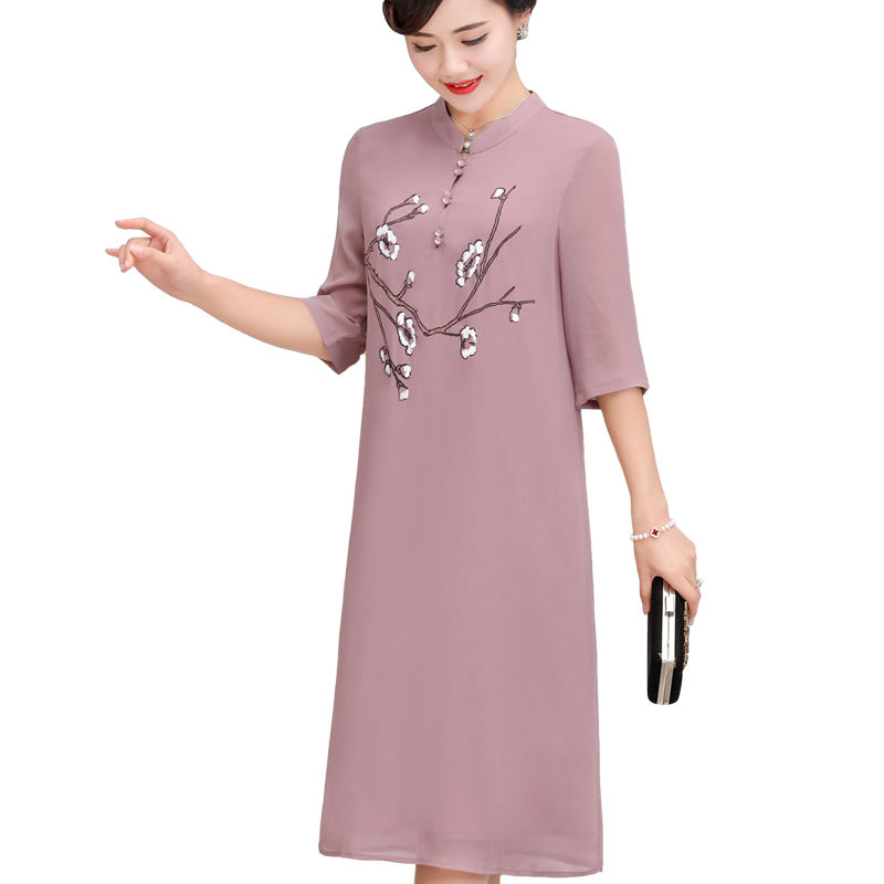 回眸一笑百媚生!穿对旗袍，妈妈都像阔太太，女儿也能穿