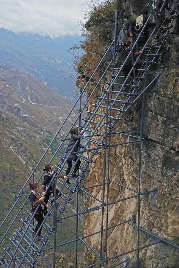 那个危险的悬崖村，外界称其受到数亿元的资助，如今怎么样了呢?