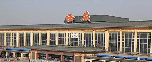 中国的三个铁路中心城市，火车直达任何省会，不需换乘