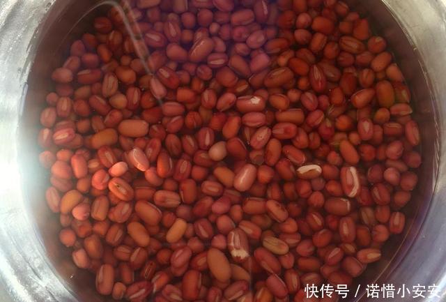  『红豆或者』不管煮红豆还是绿豆，别直接下锅煮，多加一步，几分钟轻松煮开花