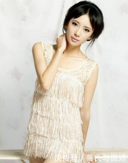 倪妮美腿修长，刘亦菲仙气十足，奚梦瑶水蛇腰长腿迷人