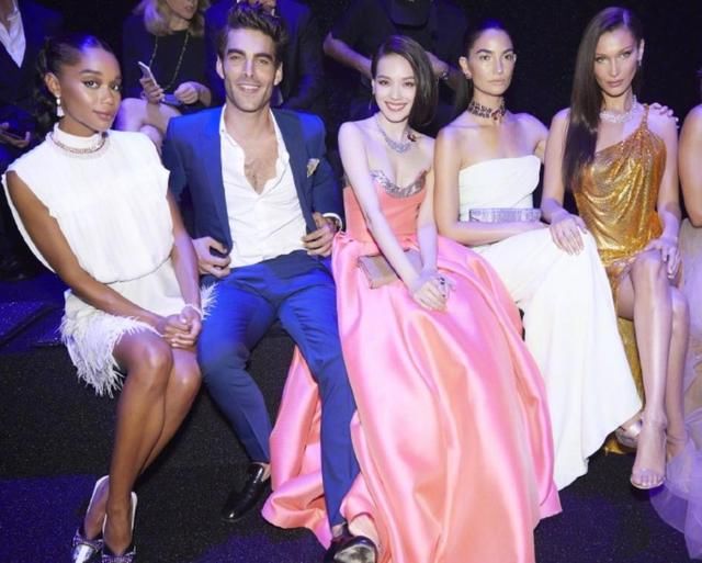 高圆圆新发型太嫩,性感吊带穿出清纯味道!舒淇粉色礼服太惊艳!