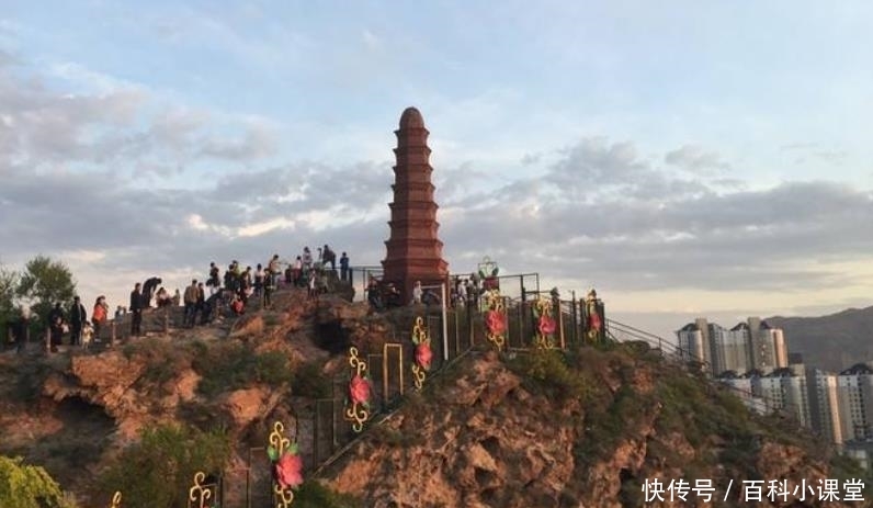 乌鲁木齐红山塔：历经多次地震和风雨侵袭，屹立200多年不倒