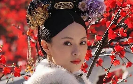 吴昕这次终于穿对了衣服，可这发型是什么鬼?