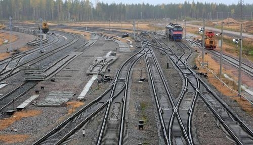 火车的洗手间都直通轨道，轨道为什么不会发臭？列车长讲出原因