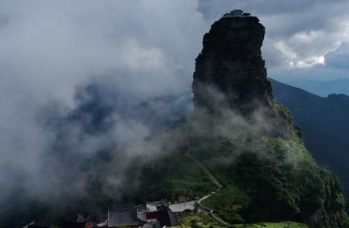 中国最“惊险”的寺庙，如何建成至今是迷，游客：堪称大自然奇迹