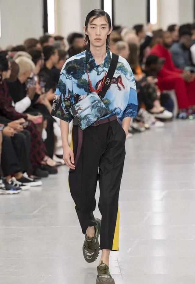  #解决#解决穿搭老大难 | 印花衬衣这么穿「花样男神」人人可