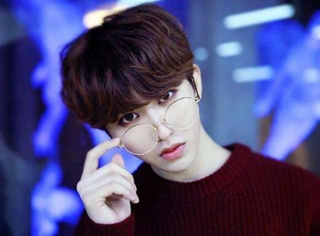 黑粉太可怕！娜扎被P遗像，杨洋被撒冥币，而她失去了两个孩子！