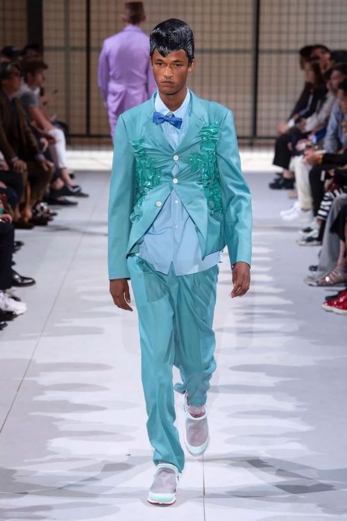 疯狂套装 川久保玲的男装设计不爱传统束缚