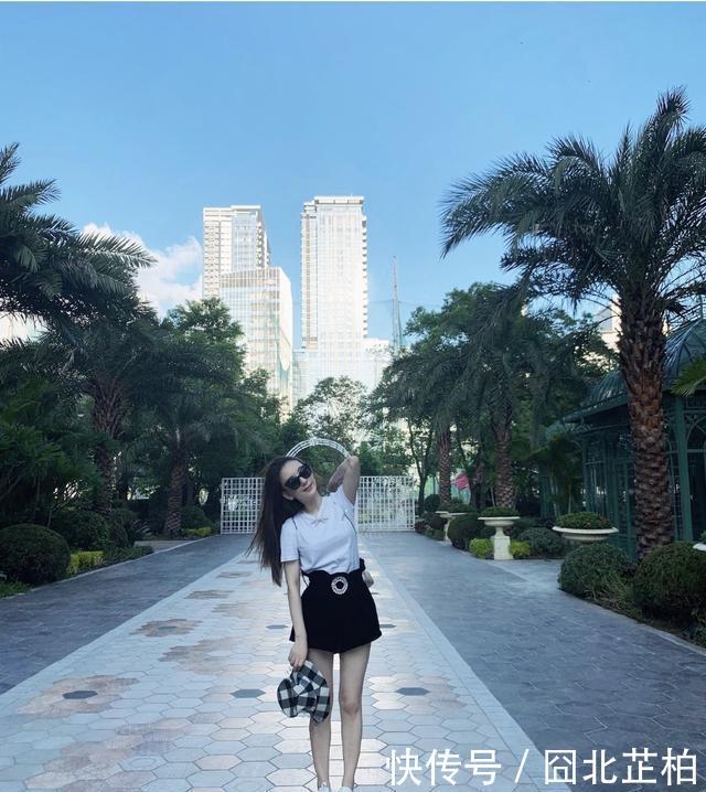 「精致」方媛微调后脸型真精致,穿搭时尚满满贵妇感,婚后天王嫂气场更足