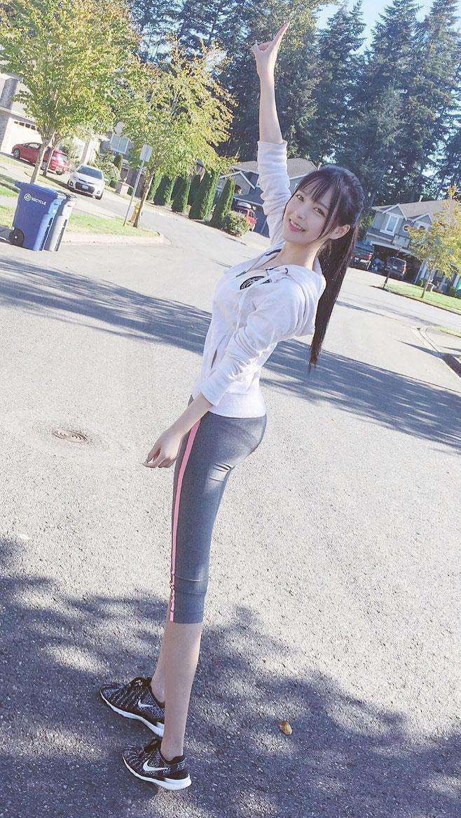 精致女人穿搭紧身裤不失优雅大方，美出了新概念，上街回头率高