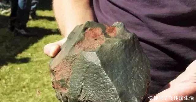  「玉石」谁说老外不玩奇石, 看看国外的石头市场是啥样!