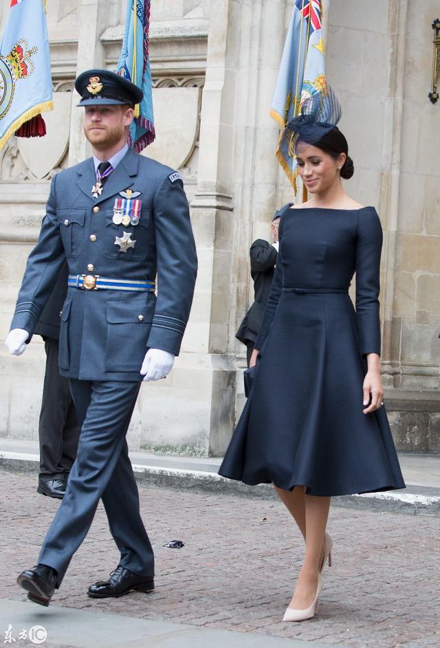 凯特王妃和梅根公爵夫人同框出席活动 一个浅蓝一个藏蓝都好美