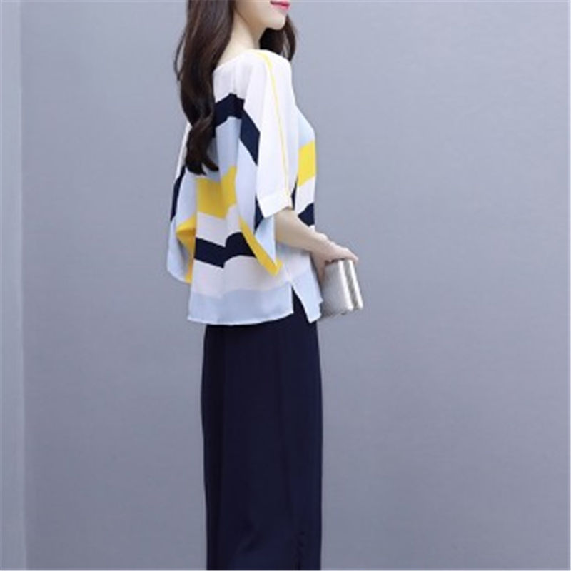 周末走亲戚，穿上新买的时髦套装，都夸我年轻漂亮，越来越会打扮