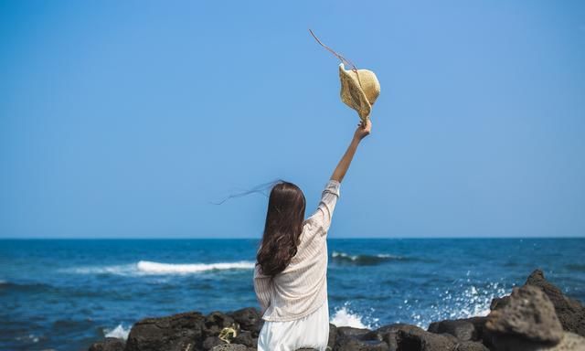  小时：济州岛的小清新，国内直飞1小时，遇见最蓝海岸线的旅拍胜地牛岛