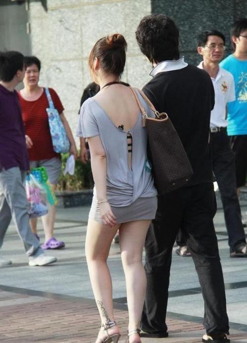 女人出门约会时，少穿这3种衣服，俗气又不上档次，尤其第1种！