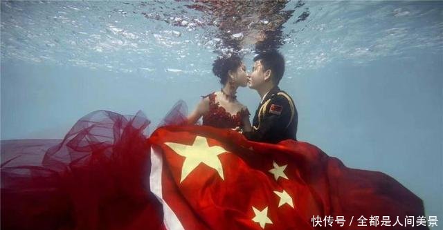 时尚范｜时尚新娘张馨予大婚，才发现原来军婚照这么美！