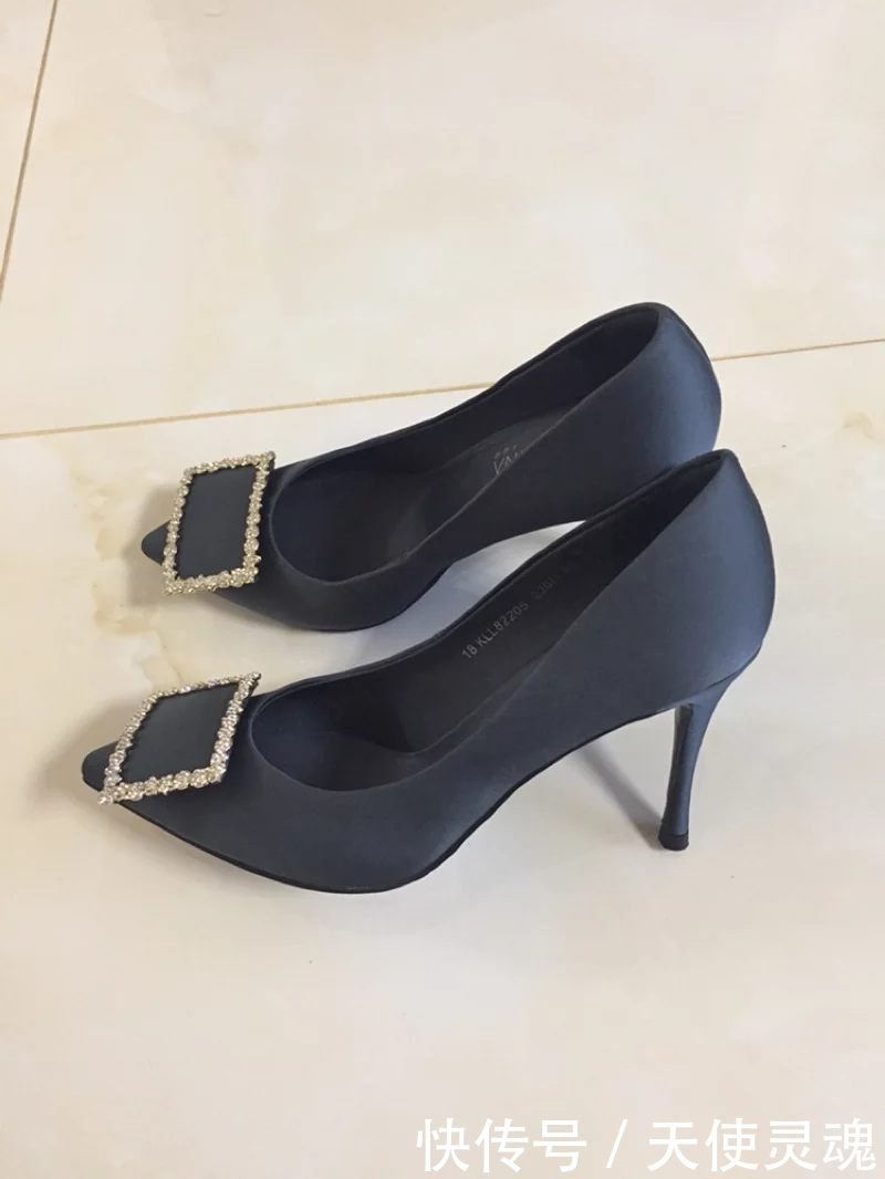 如若望穿秋水，你的身型就能与高跟鞋完美融合