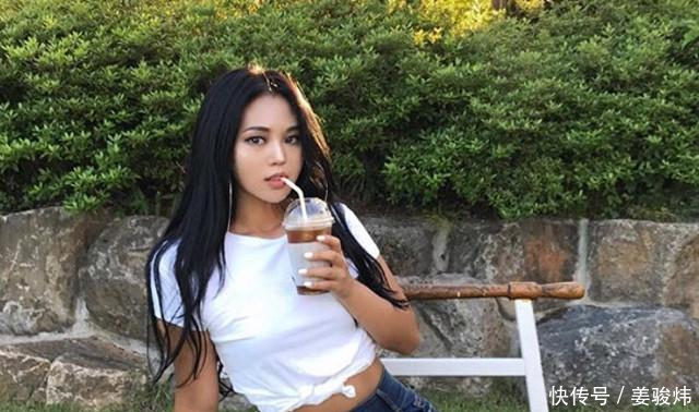 微胖的牛仔裤美女，傲人的身材，网友一个字美！