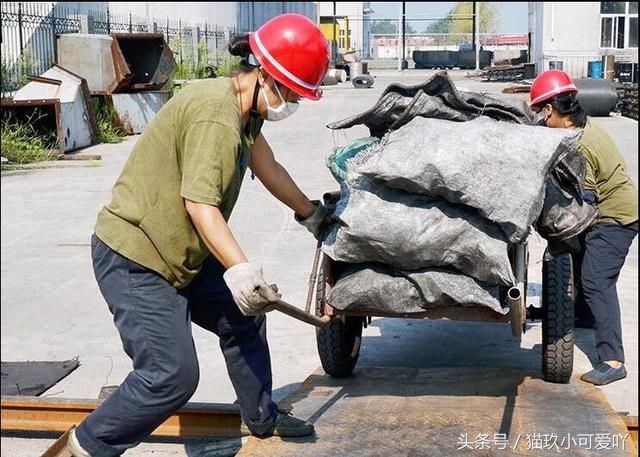 实拍:90后美女矿工的真实生活