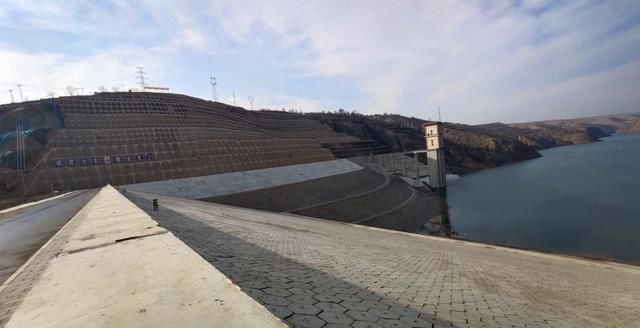 『绿水』等不到6月,现在就该去看看彬州红岩河水库的那一片绿水