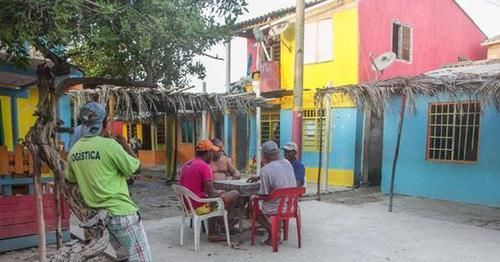 这个面积仅有0.012平方公里的小岛，却住了1200人！