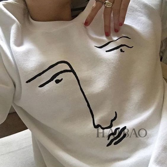 有趣的灵魂千篇一律，时髦的五官万里挑一