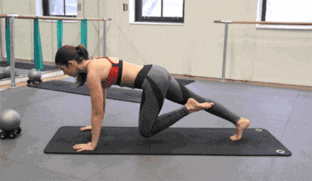 谢娜产后半年就有马甲线了?!每天几个小动作,你也可以!