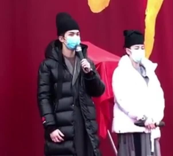  谭松韵：吴磊新剧开机！和大7岁热巴演情侣太违和，谭松韵差九岁却配一脸