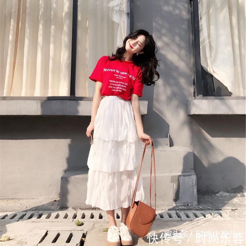 今夏最火叫奶油裙，清新优雅，时尚又减龄！