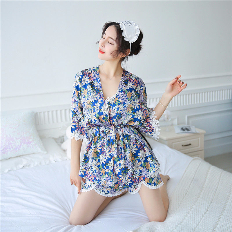 当女人睡衣这样选择后，你才知道她的魅力，性感撩人更清凉